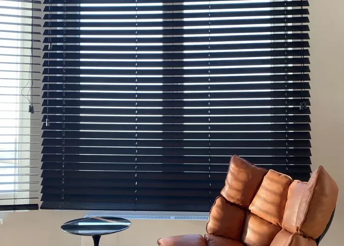 WinterSale BezT houten jaloezie 2 700x500