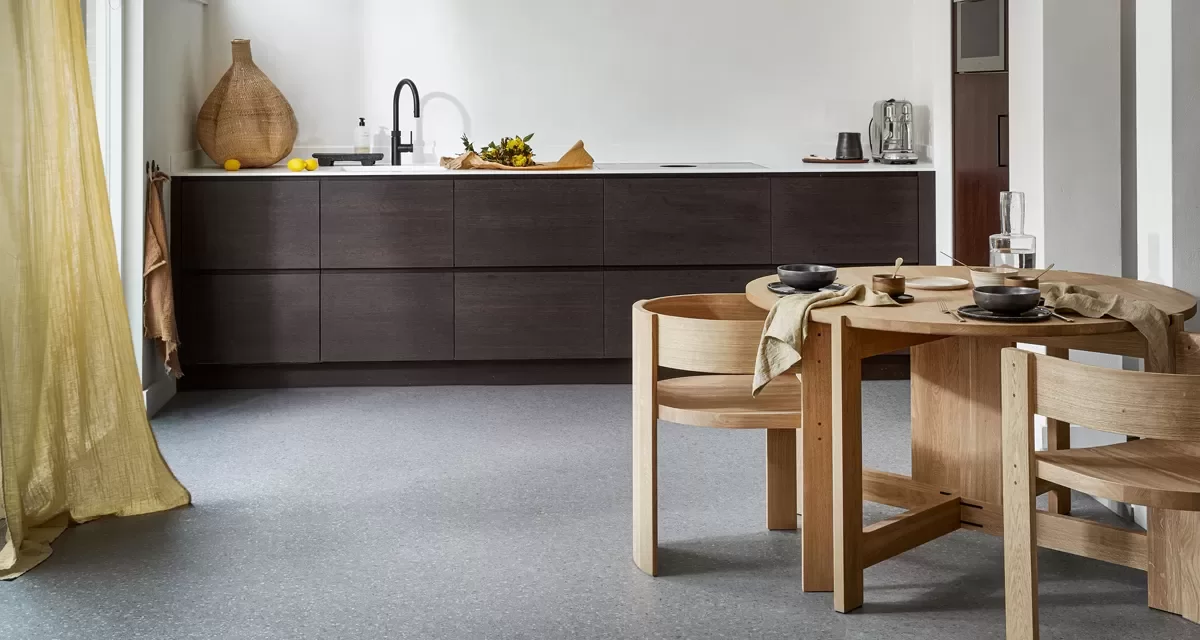 De veelzijdigheid van vinylvloeren: perfect voor elke ruimte De veelzijdigheid van vinylvloeren: perfect voor elke ruimte