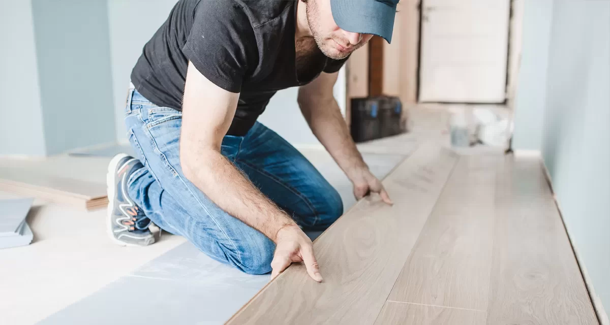 Professionele montagemedewerkers Professionele montagemedewerkers